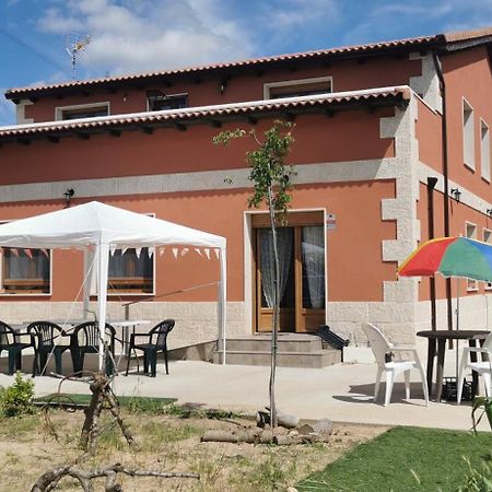 Chalet De Artistas Vadocondes エクステリア 写真